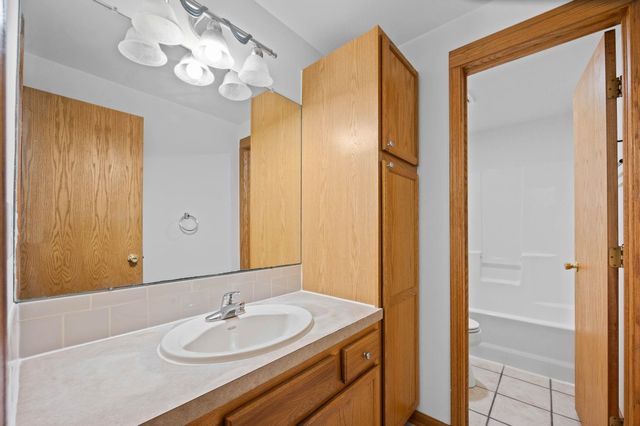 4405 E Falcon St, Wichita, KS 67220