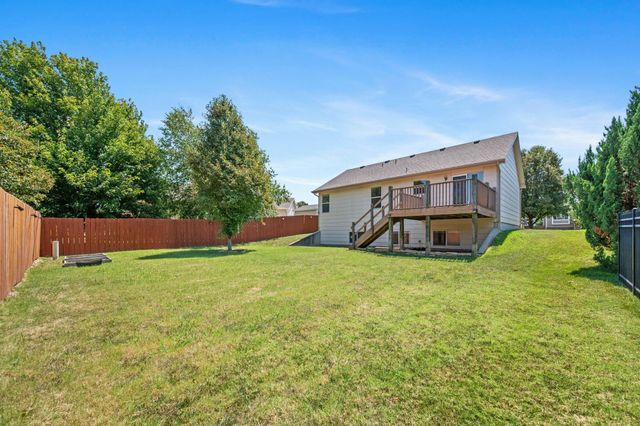 4405 E Falcon St, Wichita, KS 67220