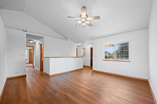 4405 E Falcon St, Wichita, KS 67220