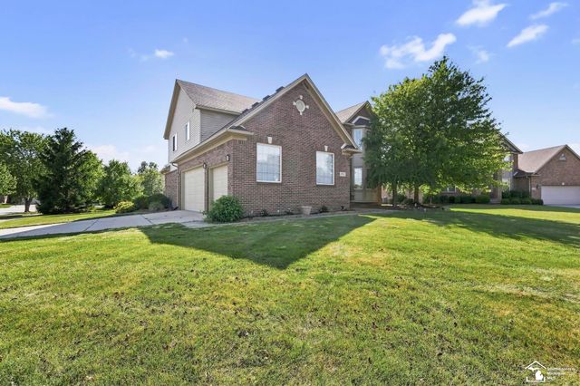 27012 Mary Court, Flat Rock, MI 48134