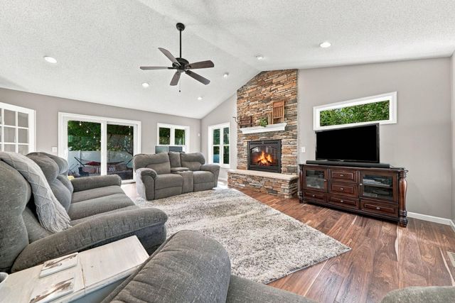 8590 Jorgensen Avenue S, Cottage Grove, MN 55016