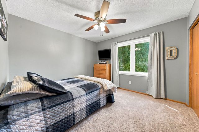 8590 Jorgensen Avenue S, Cottage Grove, MN 55016