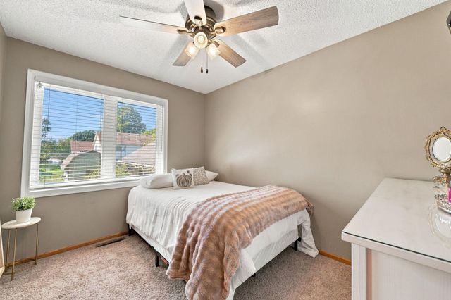 8590 Jorgensen Avenue S, Cottage Grove, MN 55016