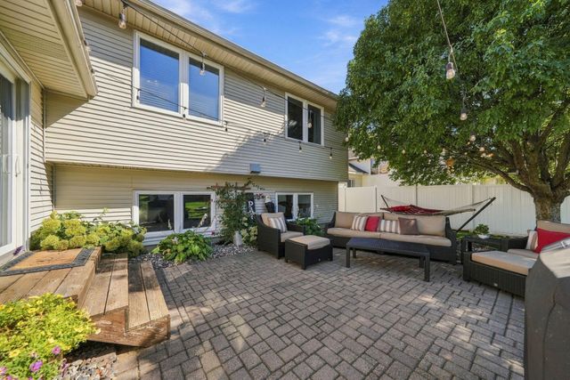 8590 Jorgensen Avenue S, Cottage Grove, MN 55016
