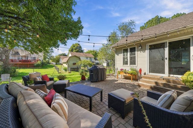 8590 Jorgensen Avenue S, Cottage Grove, MN 55016