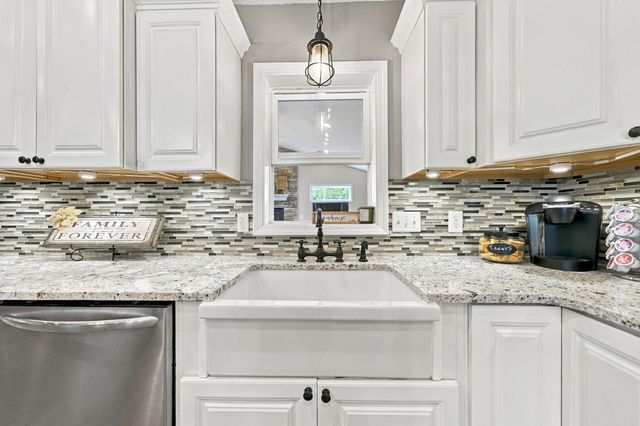8590 Jorgensen Avenue S, Cottage Grove, MN 55016