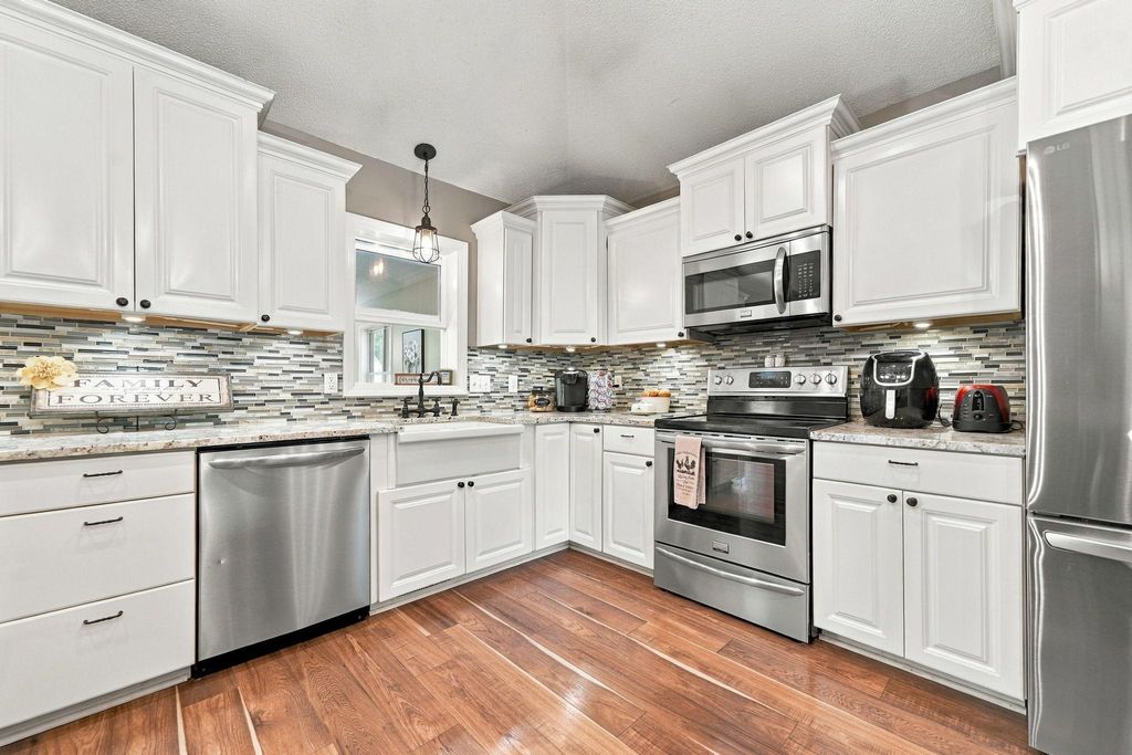 8590 Jorgensen Avenue S, Cottage Grove, MN 55016 — photo 5