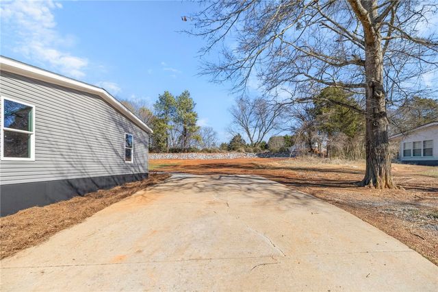 104 Wateree Lane, Williamston, SC 29697