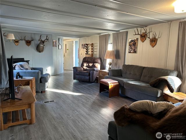 8820 Robbins Road, Ellensburg, WA 98926