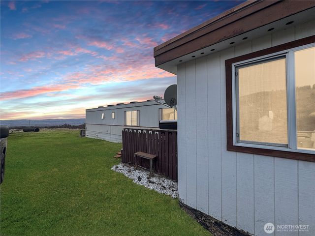 8820 Robbins Road, Ellensburg, WA 98926