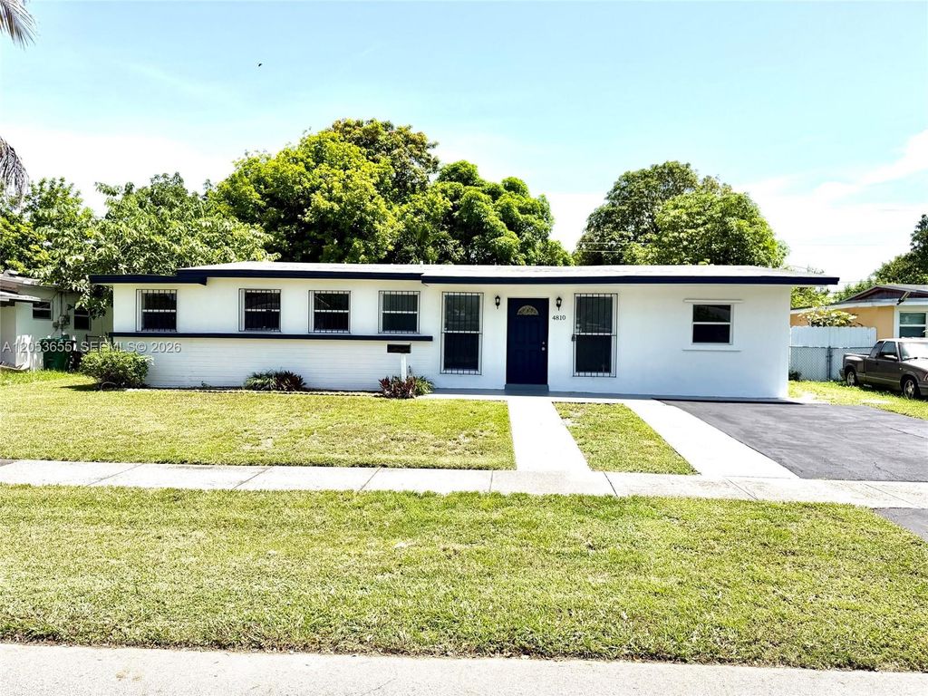 4810 NW 11th Pl, Lauderhill, FL 33313