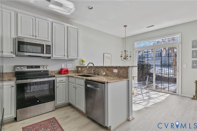 3528 Gwynns Pl, Glen Allen, VA 23060