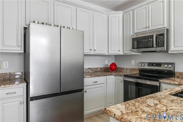 3528 Gwynns Pl, Glen Allen, VA 23060