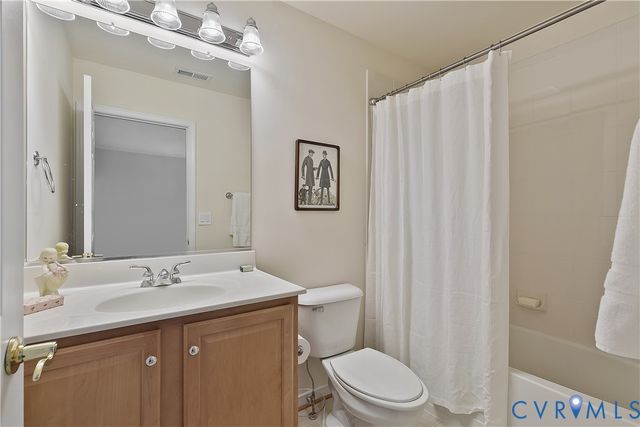 3528 Gwynns Pl, Glen Allen, VA 23060