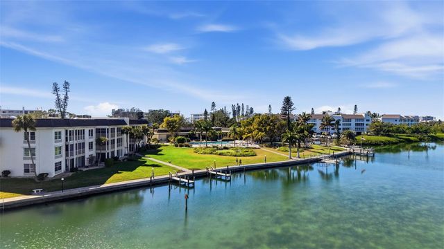 4400 EXETER DRIVE 305, Longboat Key, FL 34228