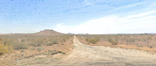 201 E Laguna Ave, Mojave, CA 93501