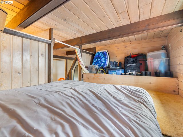 1582 SUNSET Ave, Oceanside, OR 97134
