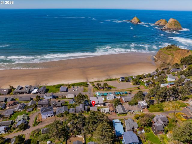 1582 SUNSET Ave, Oceanside, OR 97134