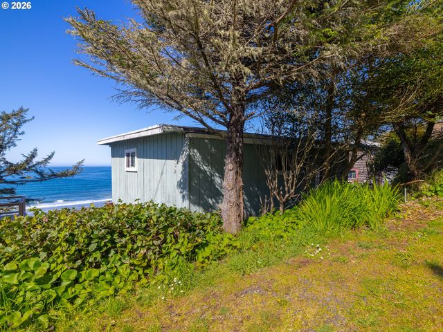 1582 SUNSET Ave, Oceanside, OR 97134