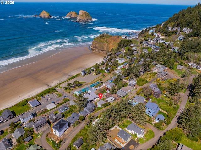 1582 SUNSET Ave, Oceanside, OR 97134