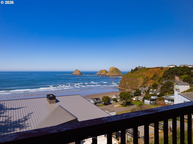 1582 SUNSET Ave, Oceanside, OR 97134