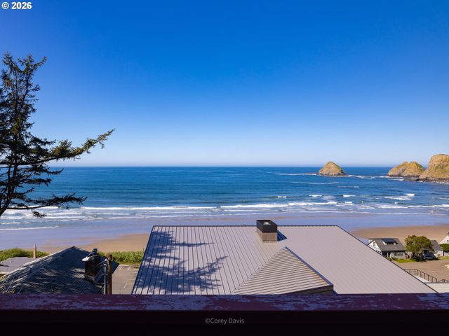 1582 SUNSET Ave, Oceanside, OR 97134