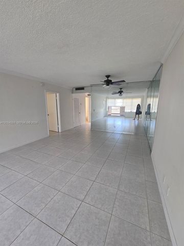 851 NE 14th Avenue 414, Hallandale Beach, FL 33009