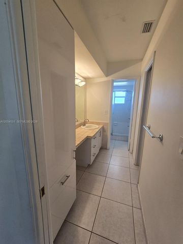 851 NE 14th Avenue 414, Hallandale Beach, FL 33009
