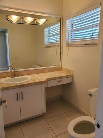 851 NE 14th Avenue 414, Hallandale Beach, FL 33009