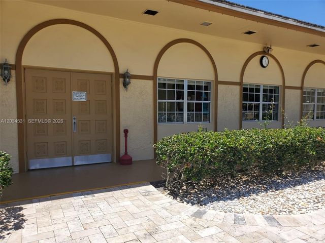851 NE 14th Avenue 414, Hallandale Beach, FL 33009