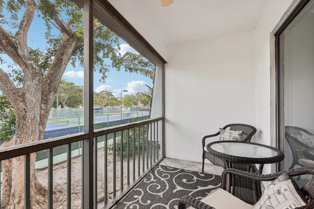 3129 Oakland Shores Drive A204, Oakland Park, FL 33309