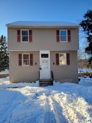 32 Stanley Street, Naugatuck, CT 06770