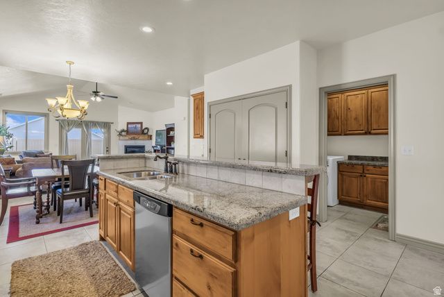 1941 W TRAILSIDE, Syracuse, UT 84075