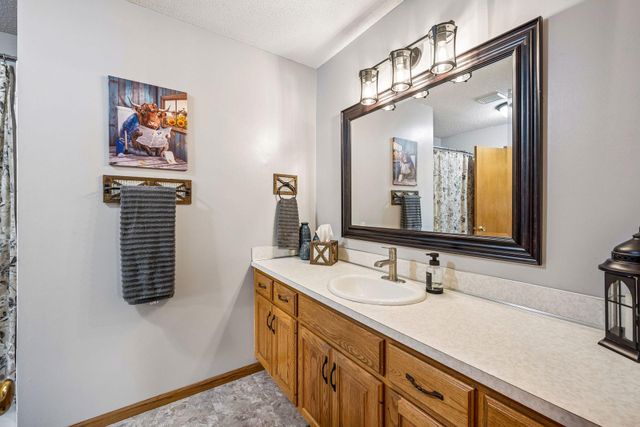 15000 Juniper Ridge Drive NW, Andover, MN 55303