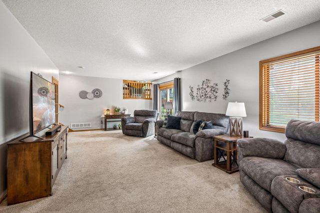 15000 Juniper Ridge Drive NW, Andover, MN 55303