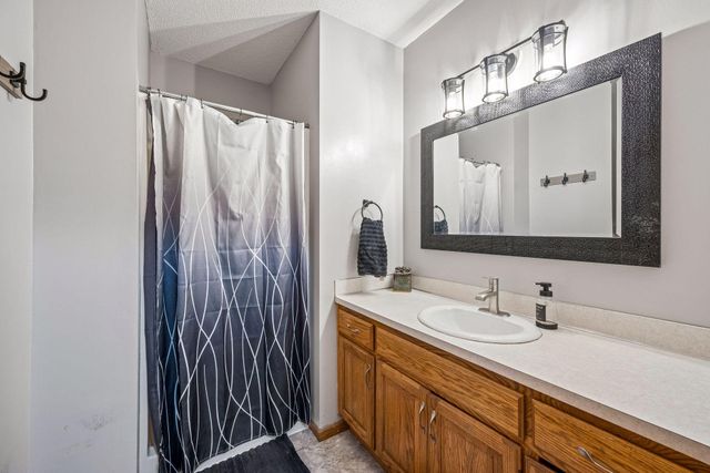 15000 Juniper Ridge Drive NW, Andover, MN 55303