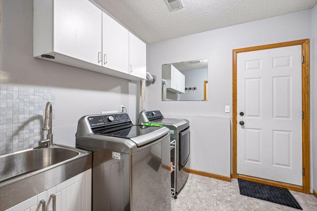 15000 Juniper Ridge Drive NW, Andover, MN 55303