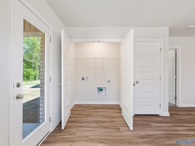 28065 Caperton Drive, Harvest, AL 35749