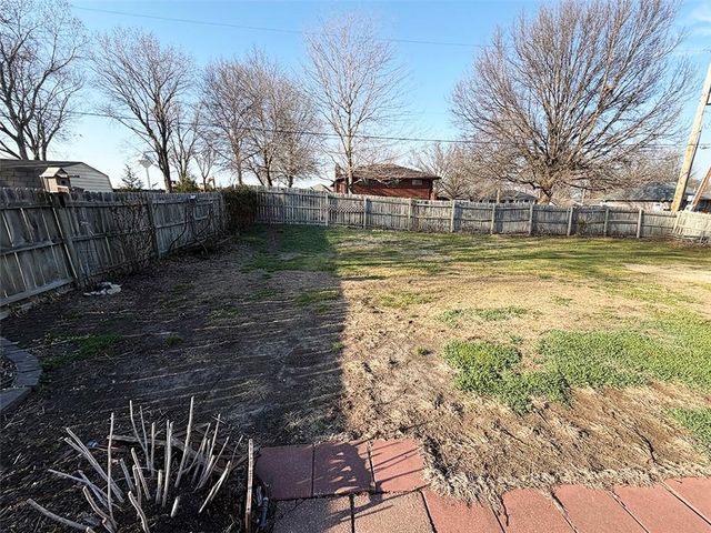 1 Hi View Ridge Drive, Archie, MO 64725