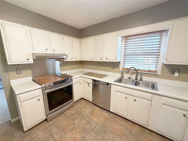 1 Hi View Ridge Drive, Archie, MO 64725