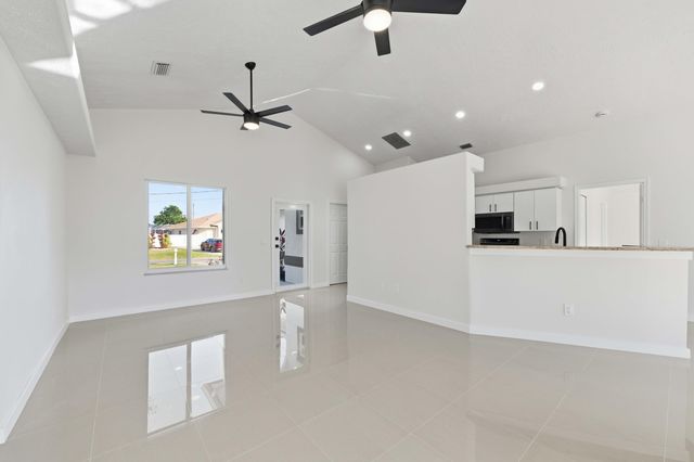 3031 SE Galt Circle, Port St. Lucie, Port St Lucie, FL 34984