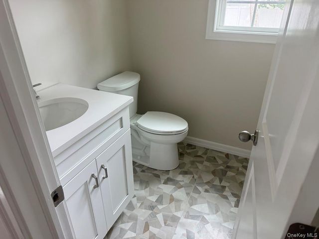 12 Gail Grace Court, Copiague, NY 11726