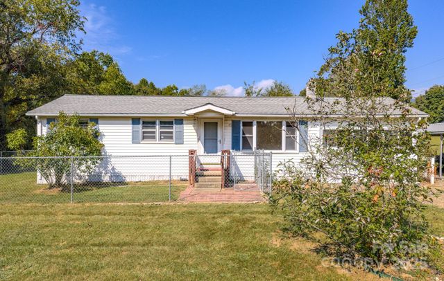 531 Bryson Road, Candler, NC 28715