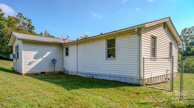 531 Bryson Road, Candler, NC 28715