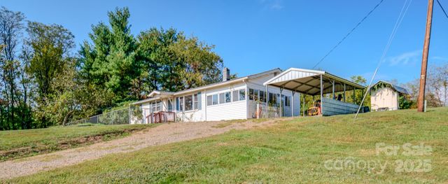 531 Bryson Road, Candler, NC 28715