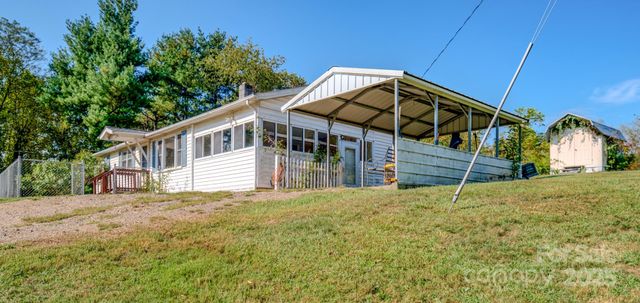 531 Bryson Road, Candler, NC 28715