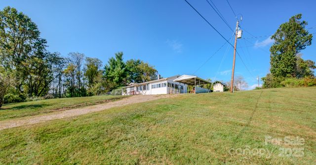 531 Bryson Road, Candler, NC 28715