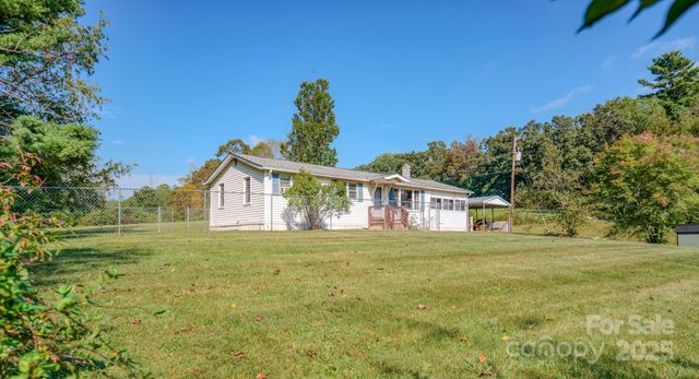 531 Bryson Road, Candler, NC 28715