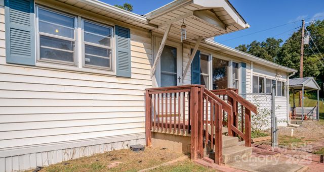 531 Bryson Road, Candler, NC 28715