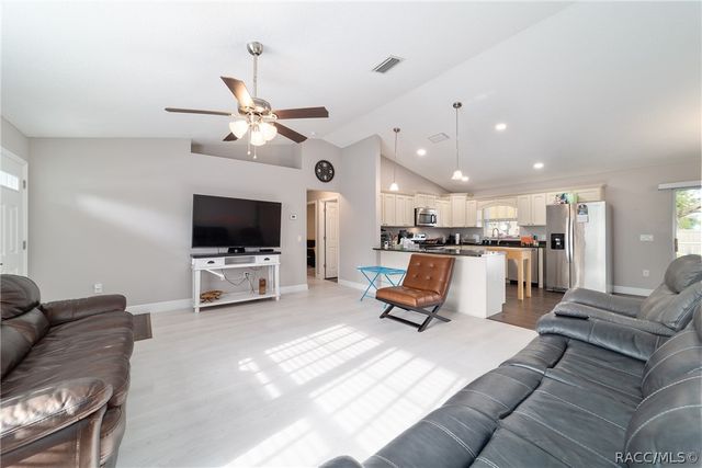 3005 W Kirkwood Place, Dunnellon, FL 34433